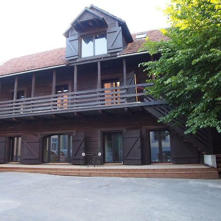 Kuninga 24/2 Old Town Apartments Parnu Luaran gambar